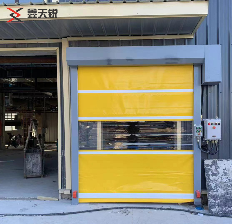 帶工業門升降貨梯